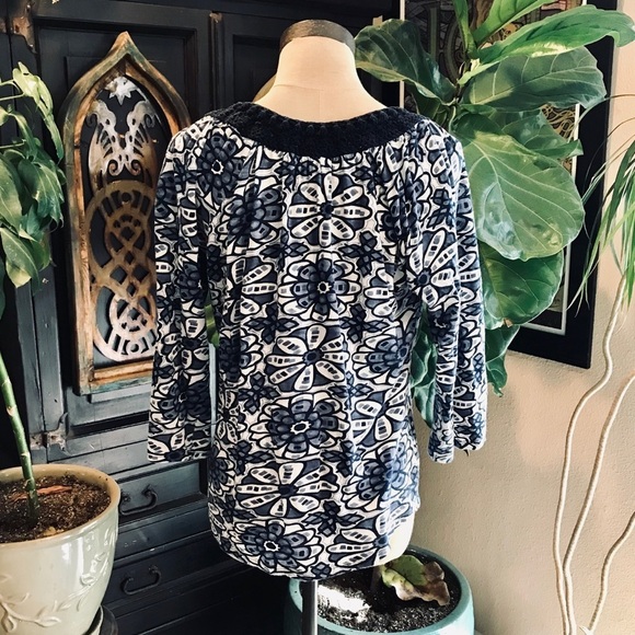 Lucky Brand Navy crochet collar floral peasant top - Picture 6 of 8
